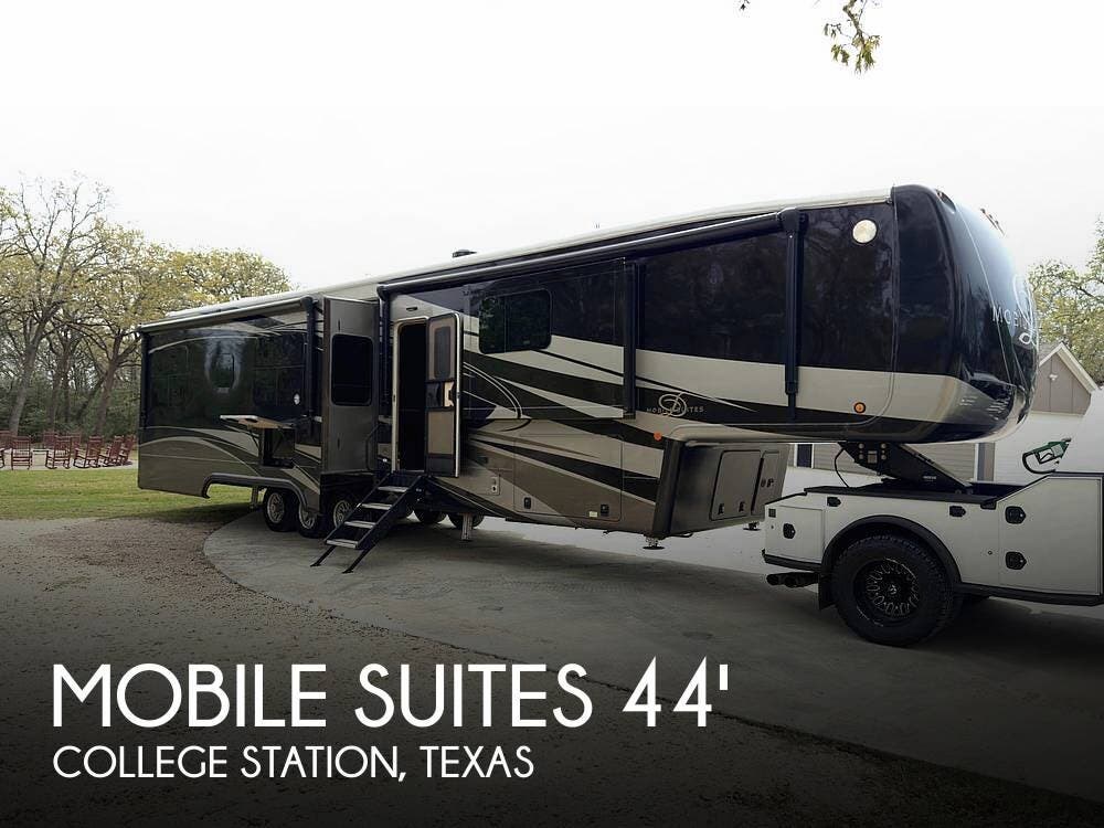 Used 2021 DRV Mobile Suites 44 Houston available in College Station, Texas