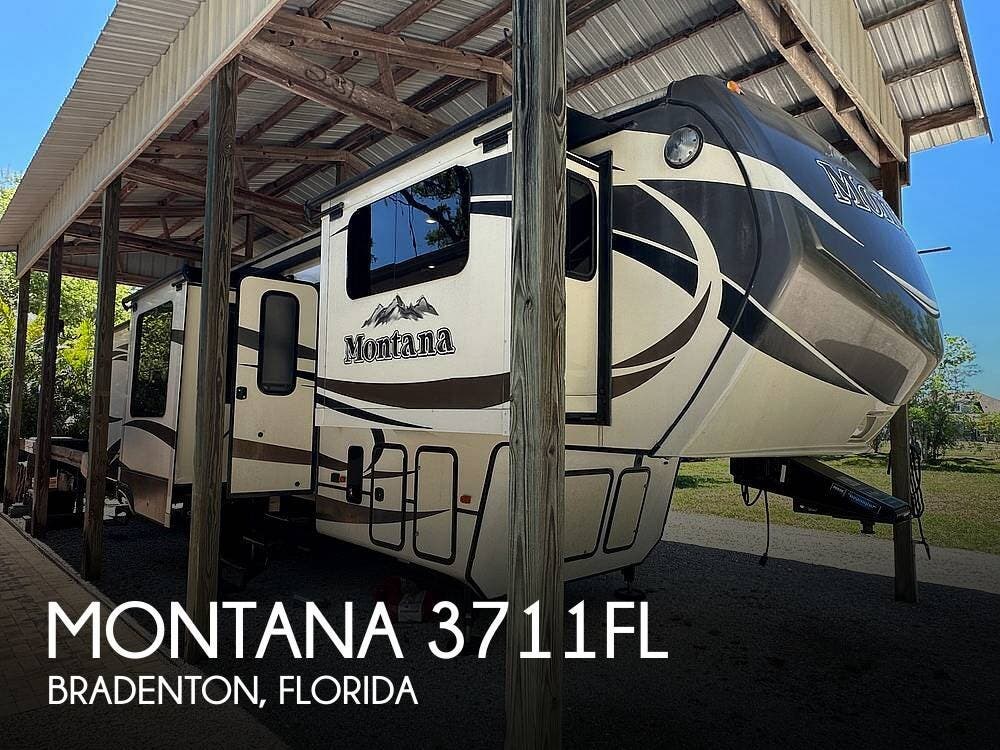 Used 2015 Keystone Montana 3711FL available in Bradenton, Florida