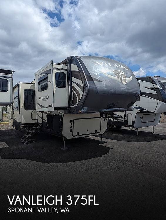 Used 2018 Tiffin  Vanleigh 375fl available in Newman Lake, Washington