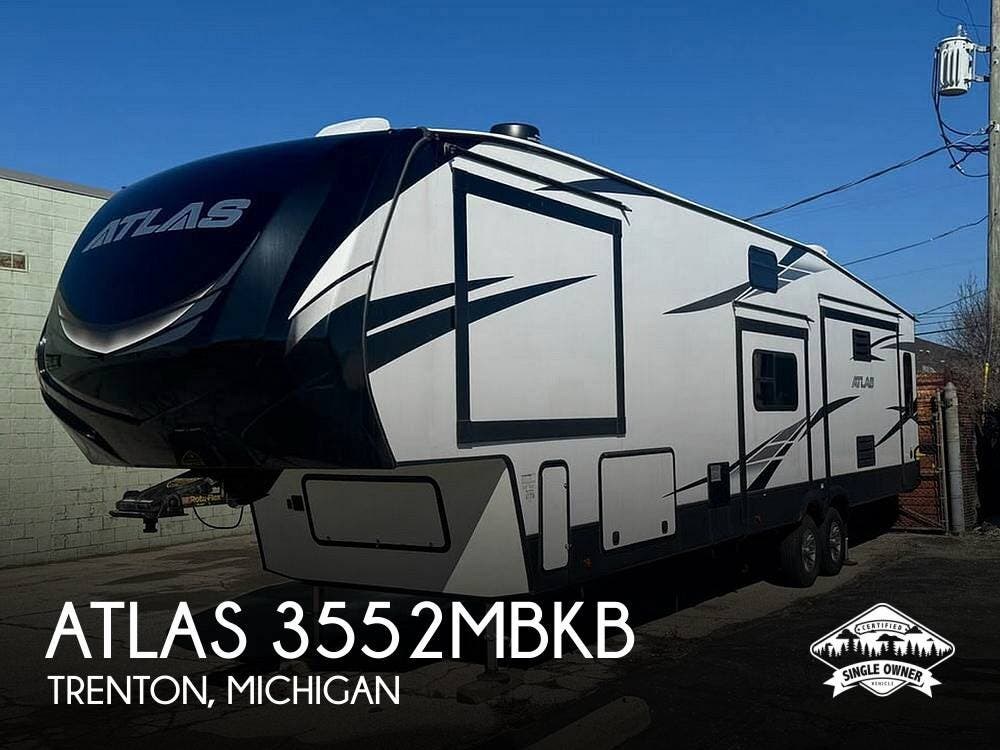 Used 2020 Dutchmen Atlas 3552MBKB available in Trenton, Michigan