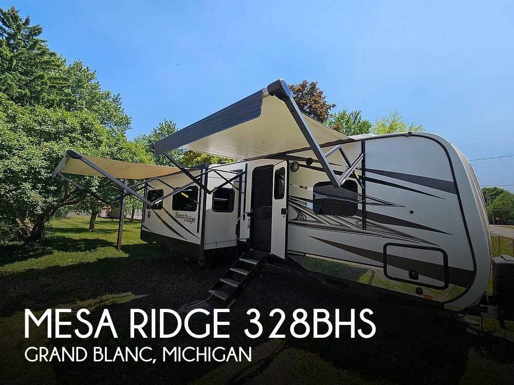 Used 2020 Highland Ridge Mesa Ridge 328BHS available in Grand Blanc, Michigan