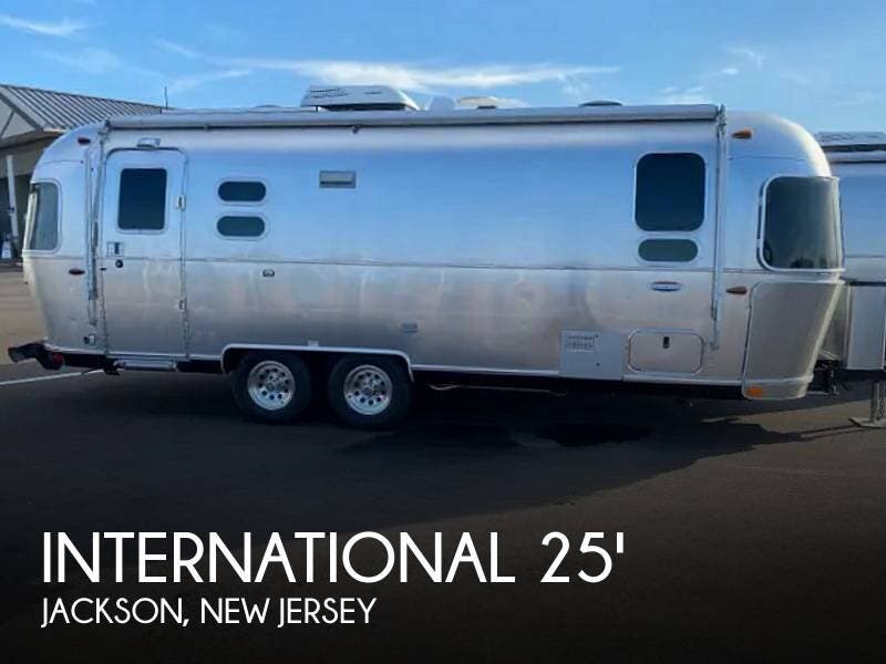 Used 2018 Airstream International 25FB Queen Serenity available in Jackson, New Jersey