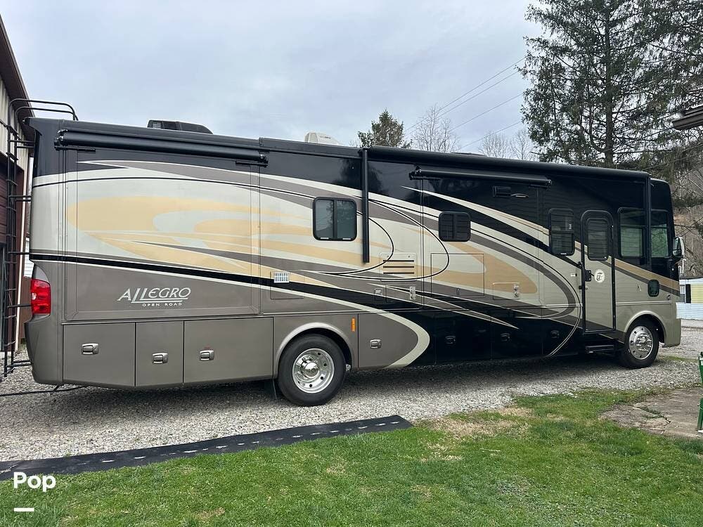 Used 2014 Tiffin Allegro 34TGA available in Weston, West Virginia