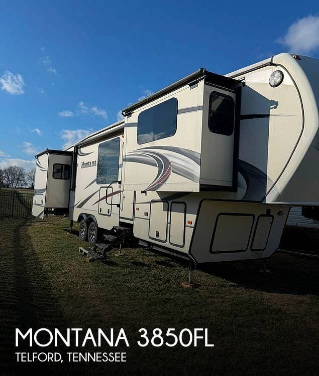 Used 2014 Keystone Montana 3850FL available in Telford, Tennessee