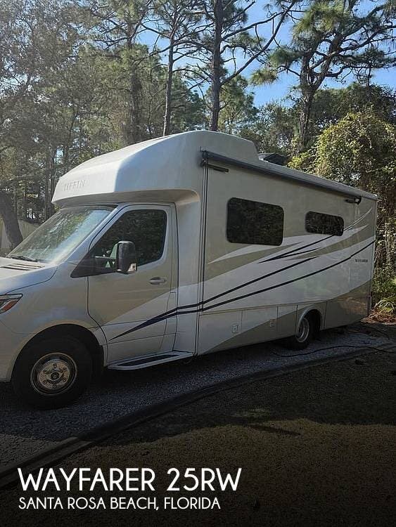 Used 2022 Tiffin Wayfarer 25RW available in Santa Rosa Beach, Florida