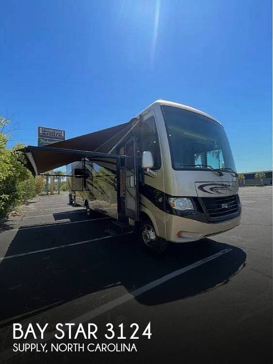 Used 2014 Newmar Bay Star 3124 available in Supply, North Carolina