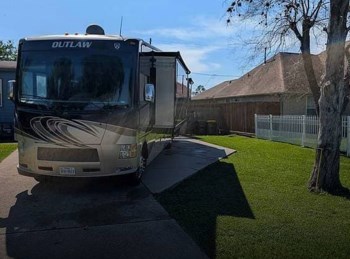 Used 2016 Thor Motor Coach Outlaw 38RE available in Pasadena, Texas