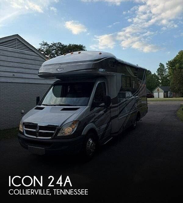 Used 2010 Fleetwood Icon 24D available in Collierville, Tennessee