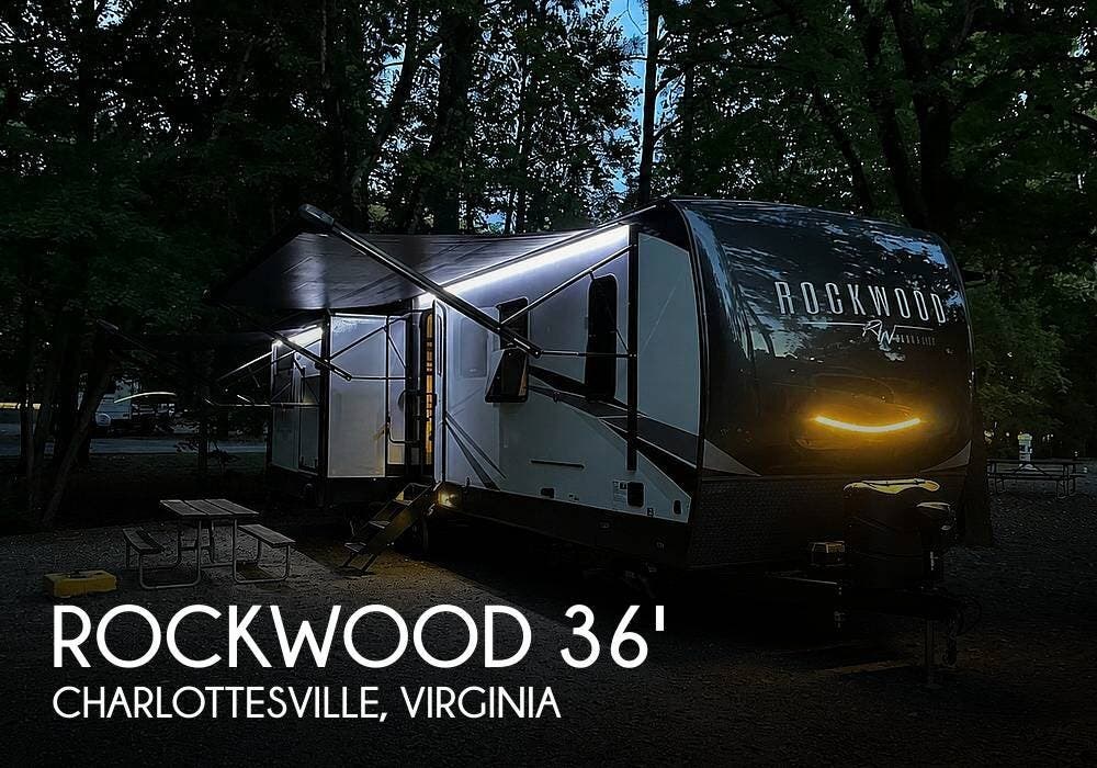 Used 2023 Rockwood  Signature 8332SB available in Charlottesville, Virginia