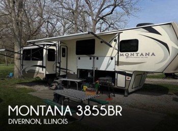Used 2019 Keystone Montana 3855BR available in Divernon, Illinois