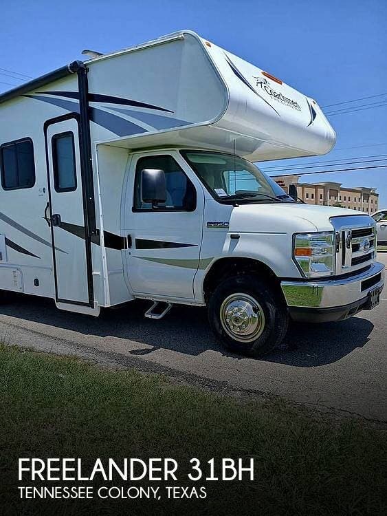 Used 2020 Coachmen Freelander 31bh available in Tennessee Colony, Texas