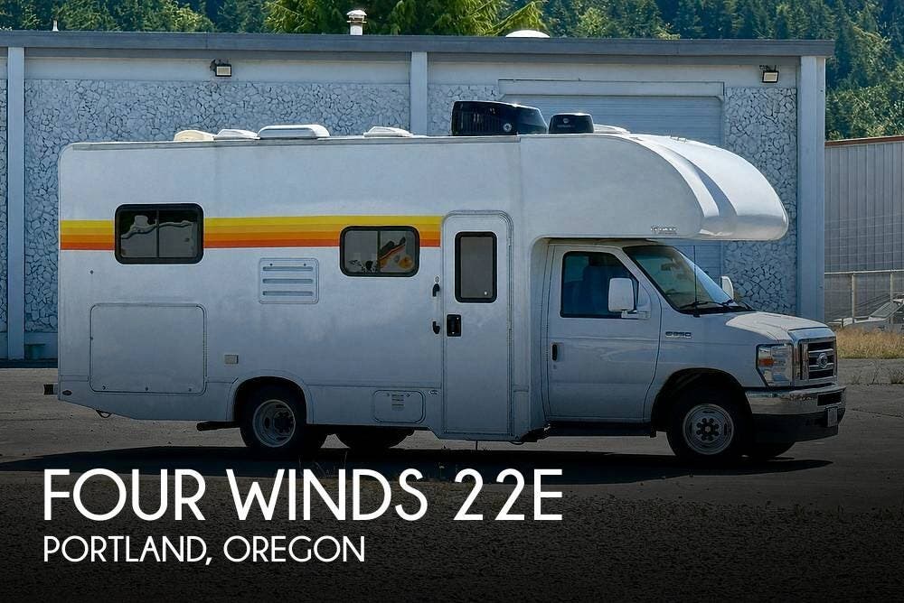 Used 2024  Thor Motor Coach Four Winds 22E by Thor Motor Coach from Pop RVs in Portland, OR