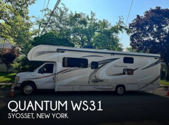 Used 2016 Thor Motor Coach Quantum WS31 available in Syosset, New York
