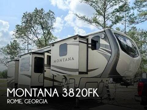 Used 2018 Keystone Montana 3820FK available in Rome, Georgia