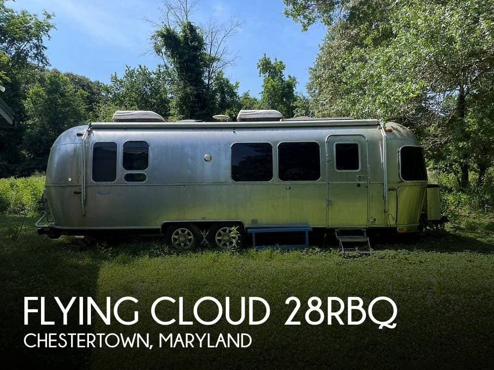Used 2018 Airstream Flying Cloud 28RBQ available in Chestertown, Maryland