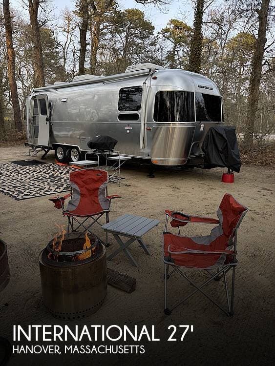 Used 2019 Airstream International 27FB Queen Serenity available in Hanover, Massachusetts
