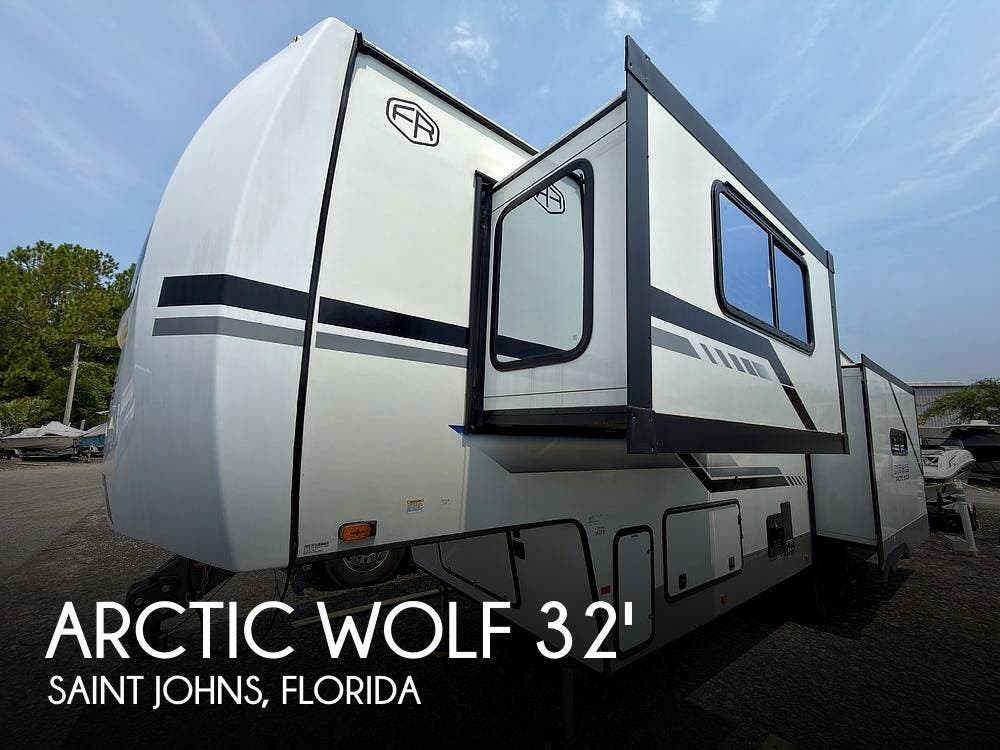 Used 2025 Cherokee  Arctic Wolf 3250 Suite available in Saint Johns, Florida