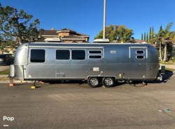 Used 2015 Airstream Flying Cloud 30FB Bunk available in Poway, California