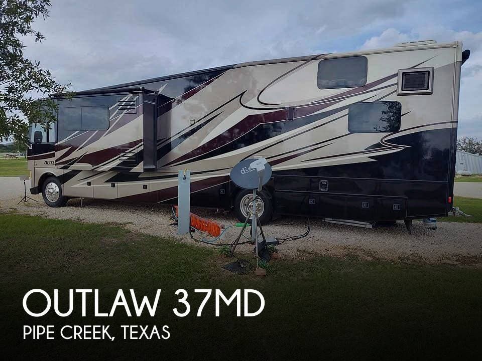 Used 2015 Thor Motor Coach Outlaw 37MD available in Pipe Creek, Texas