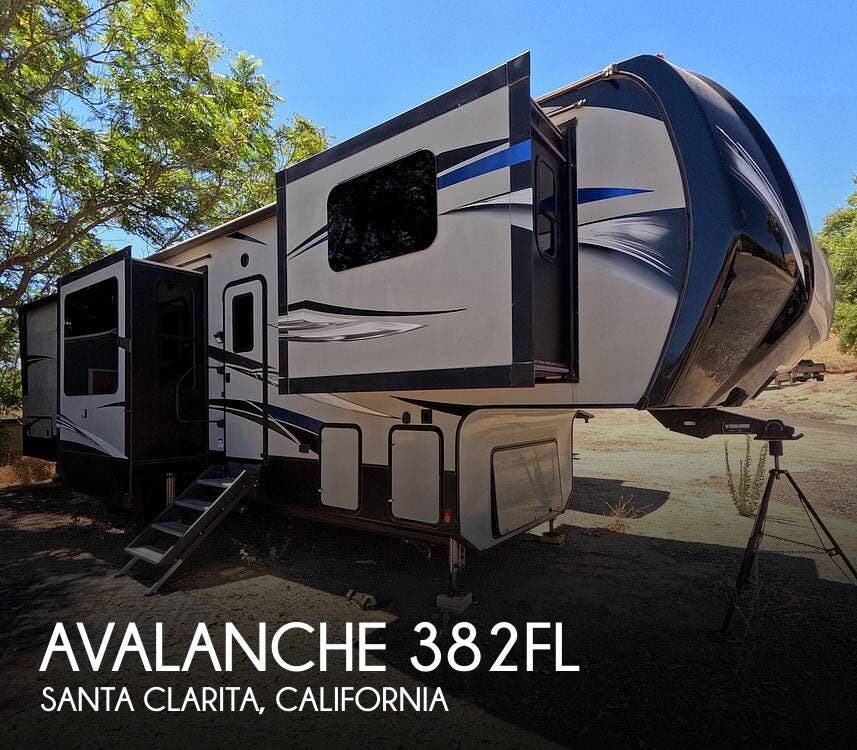 Used 2020 Keystone Avalanche 382FL available in Santa Clarita, California