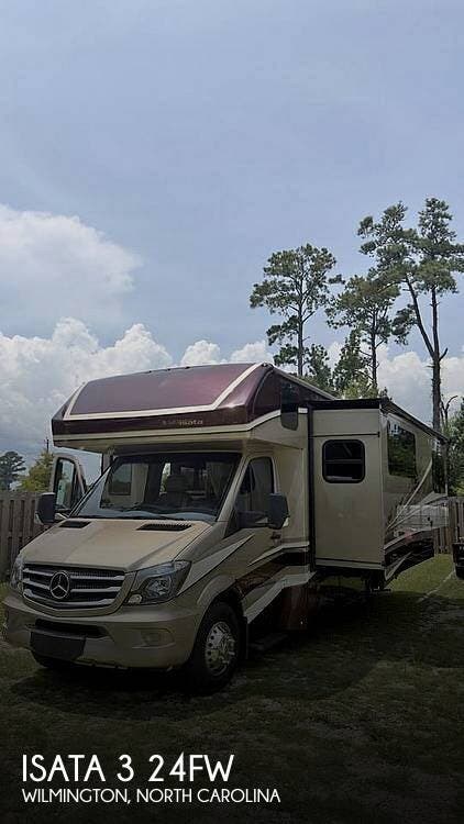 Used 2019 Dynamax Corp  Isata 3 24FW available in Wilmington, North Carolina