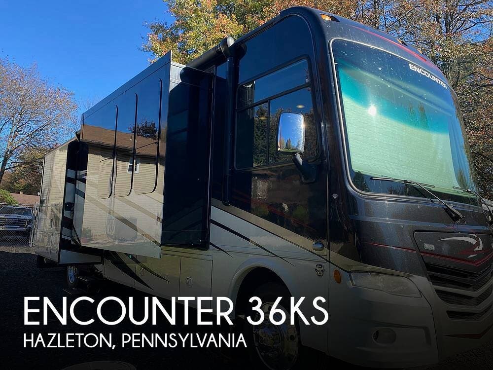 Used 2015  Coachmen Encounter 36KS by Coachmen from Pop RVs in Hazleton, PA