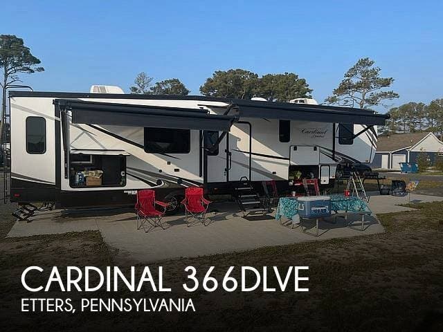 Used 2021  Forest River Cardinal 366DLVE by Forest River from Pop RVs in Etters, PA
