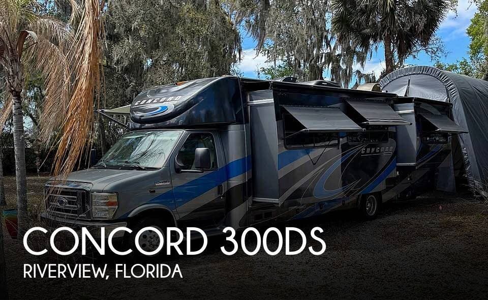 Used 2018  Coachmen Concord 300DS by Coachmen from Pop RVs in Riverview, FL