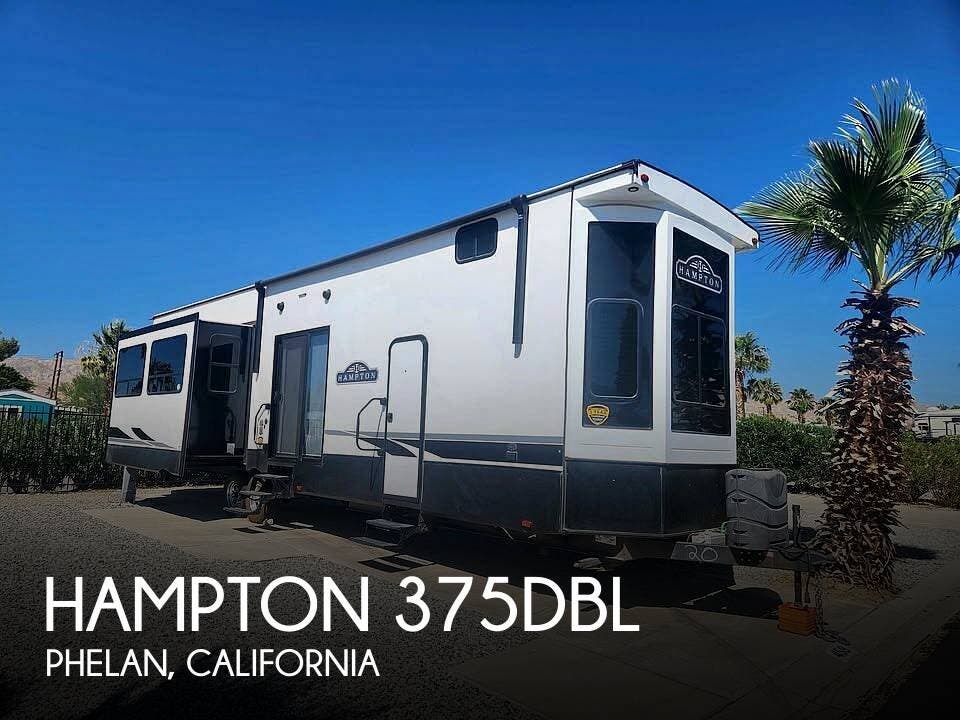 Used 2022 CrossRoads Hampton 375DBL available in Phelan, California