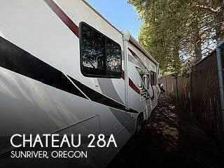 Used 2023  Thor Motor Coach Chateau 28A by Thor Motor Coach from Pop RVs in Sunriver, OR