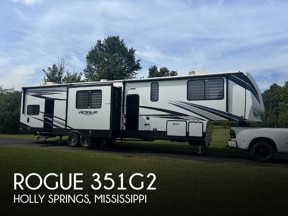 Used 2022  Forest River  Rogue 351G2 by Forest River from Pop RVs in Holly Springs, MS