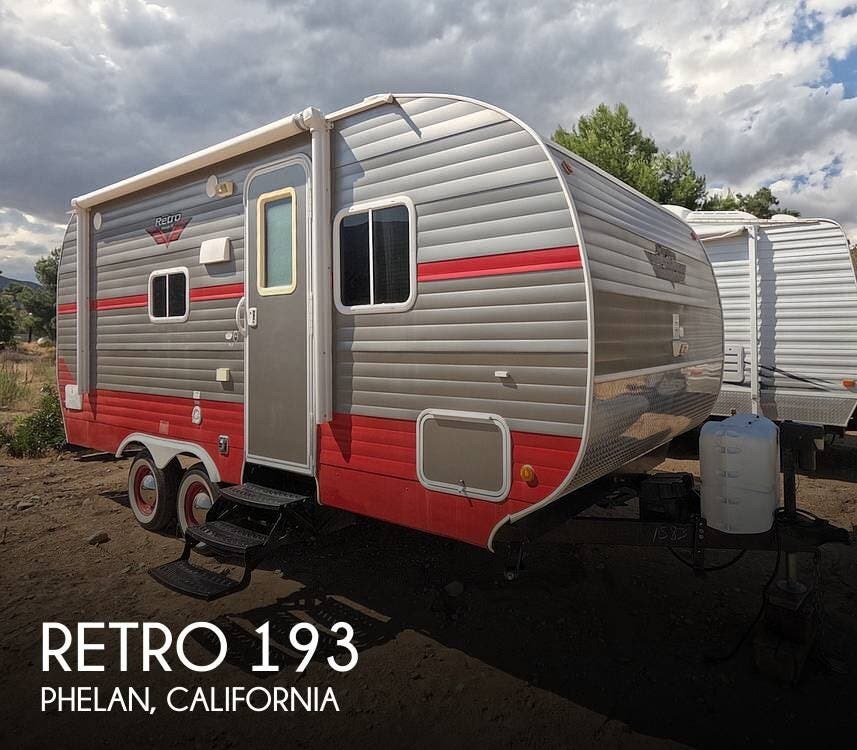 Used 2020  Riverside RV Retro 193 by Riverside RV from Pop RVs in Phelan, CA