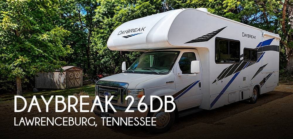 Used 2020  Thor Motor Coach Daybreak 26DB by Thor Motor Coach from Pop RVs in Lawrenceburg, TN