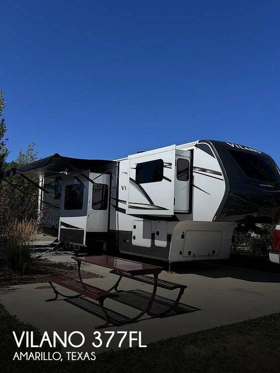 Used 2023  Vanleigh Vilano 377FL by Vanleigh from Pop RVs in Amarillo, TX
