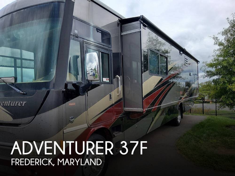 Used 2013  Winnebago Adventurer 37F by Winnebago from Pop RVs in Frederick, MD