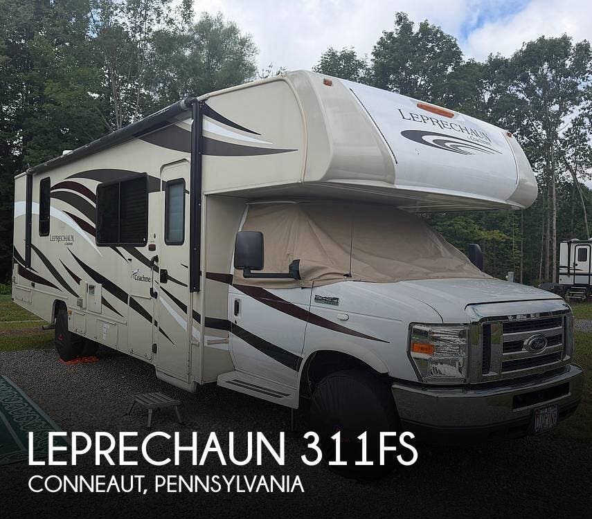 Used 2017  Coachmen Leprechaun 311FS by Coachmen from Pop RVs in Conneaut, PA
