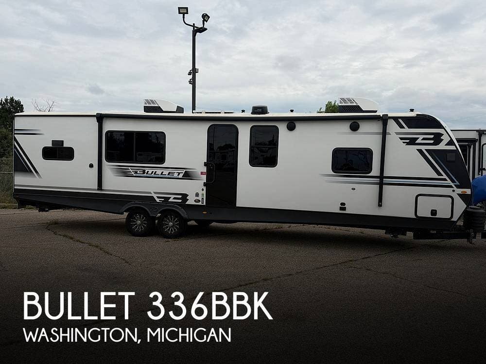 Used 2025  Keystone Bullet 336BBK by Keystone from Pop RVs in Washington, MI