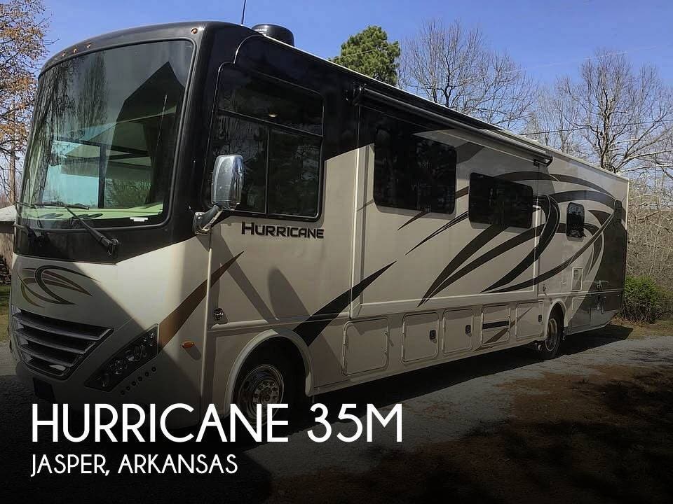 Used 2020  Thor Motor Coach Hurricane 35M by Thor Motor Coach from Pop RVs in Jasper, AR
