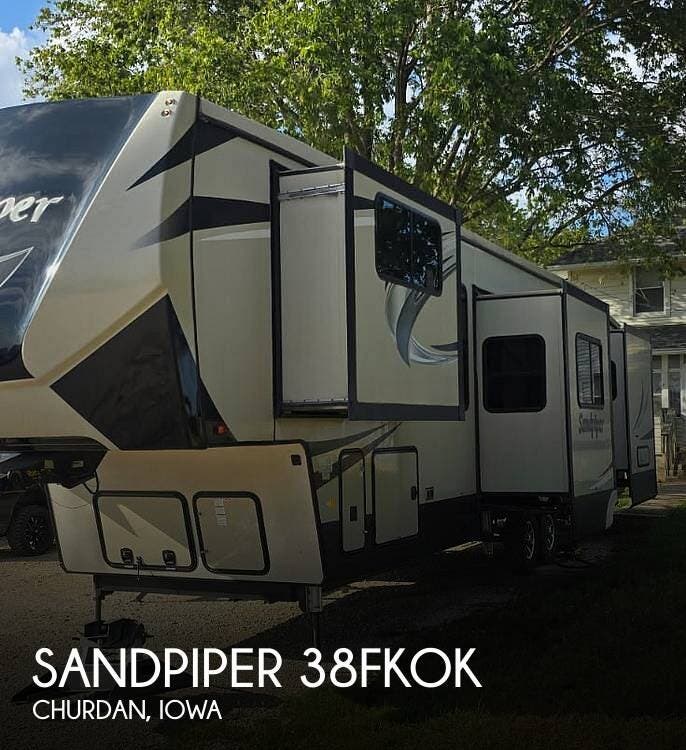 Used 2018  Forest River Sandpiper 38FKOK by Forest River from Pop RVs in Churdan, IA