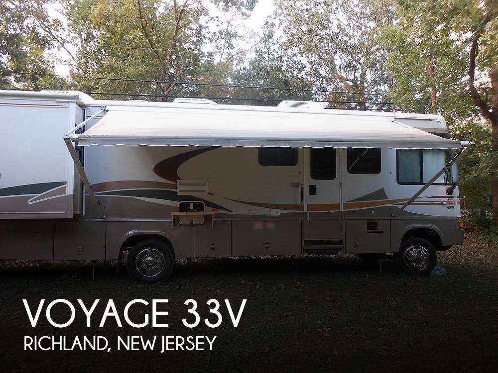 Used 2006  Winnebago Voyage 33V by Winnebago from Pop RVs in Richland, NJ