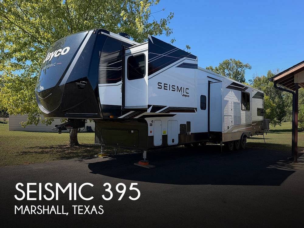 Used 2026  Jayco Seismic 395 by Jayco from Pop RVs in Marshall, TX