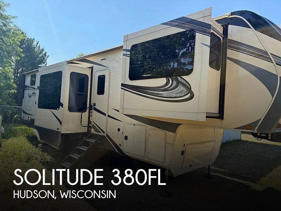 Used 2021  Grand Design Solitude 380FL by Grand Design from Pop RVs in Hudson, WI