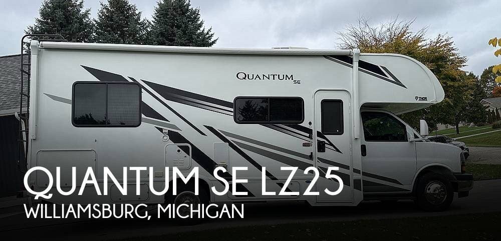Used 2025  Thor Motor Coach Quantum SE LZ25 by Thor Motor Coach from Pop RVs in Williamsburg, MI