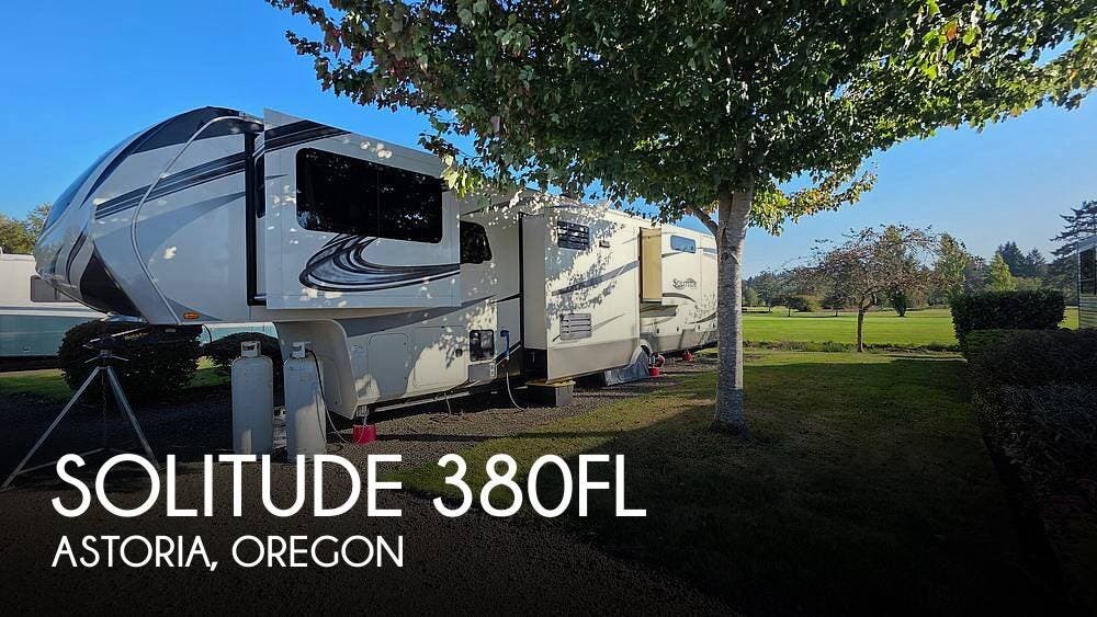 Used 2019  Grand Design Solitude 380FL by Grand Design from Pop RVs in Astoria, OR