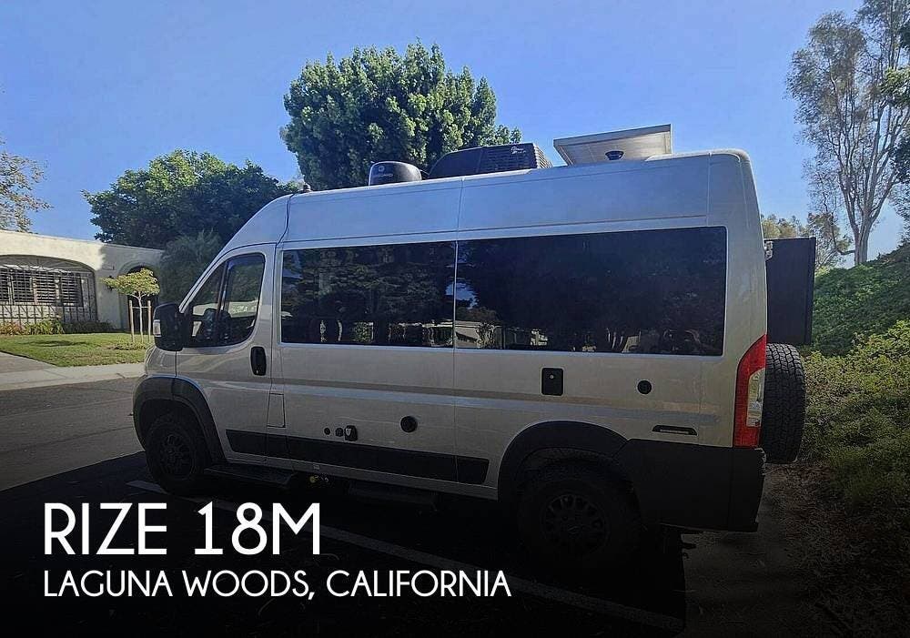 Used 2022  Thor Motor Coach Rize 18M by Thor Motor Coach from Pop RVs in Laguna Woods, CA