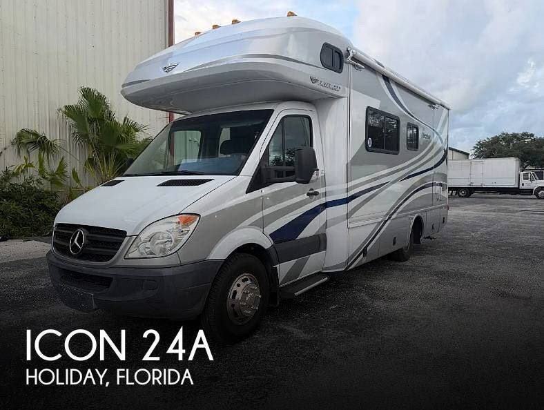 Used 2009 Fleetwood Icon 24A available in Holiday, Florida