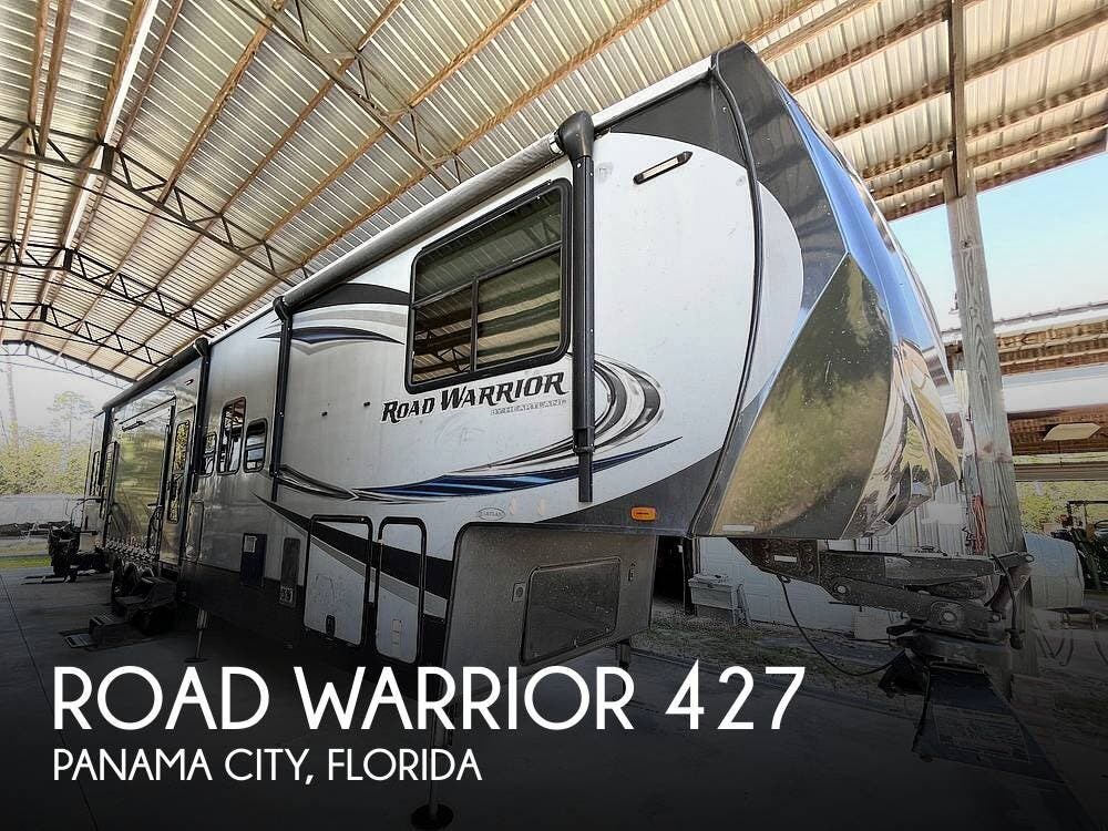 Used 2017  Heartland Road Warrior 427 by Heartland from Pop RVs in Panama City, FL