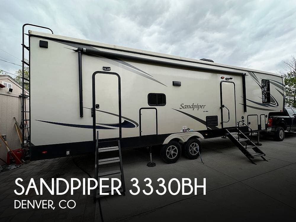 Used 2021  Forest River Sandpiper 3330BH by Forest River from Pop RVs in Aurora, CO