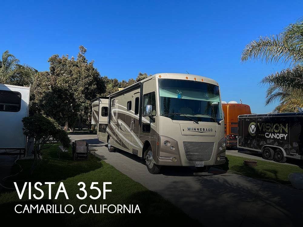 Used 2017  Winnebago Vista 35F by Winnebago from Pop RVs in Camarillo, CA