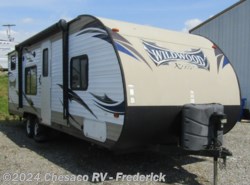Used 2015 Forest River Wildwood X-Lite 261BH available in Frederick, Maryland
